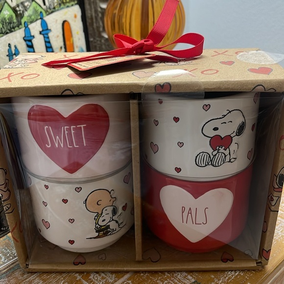 SALE! Rae Dunn & Peanuts  Charlie Brown & Snoopy Set Ceramic Red/White Ramukins - Picture 4 of 4